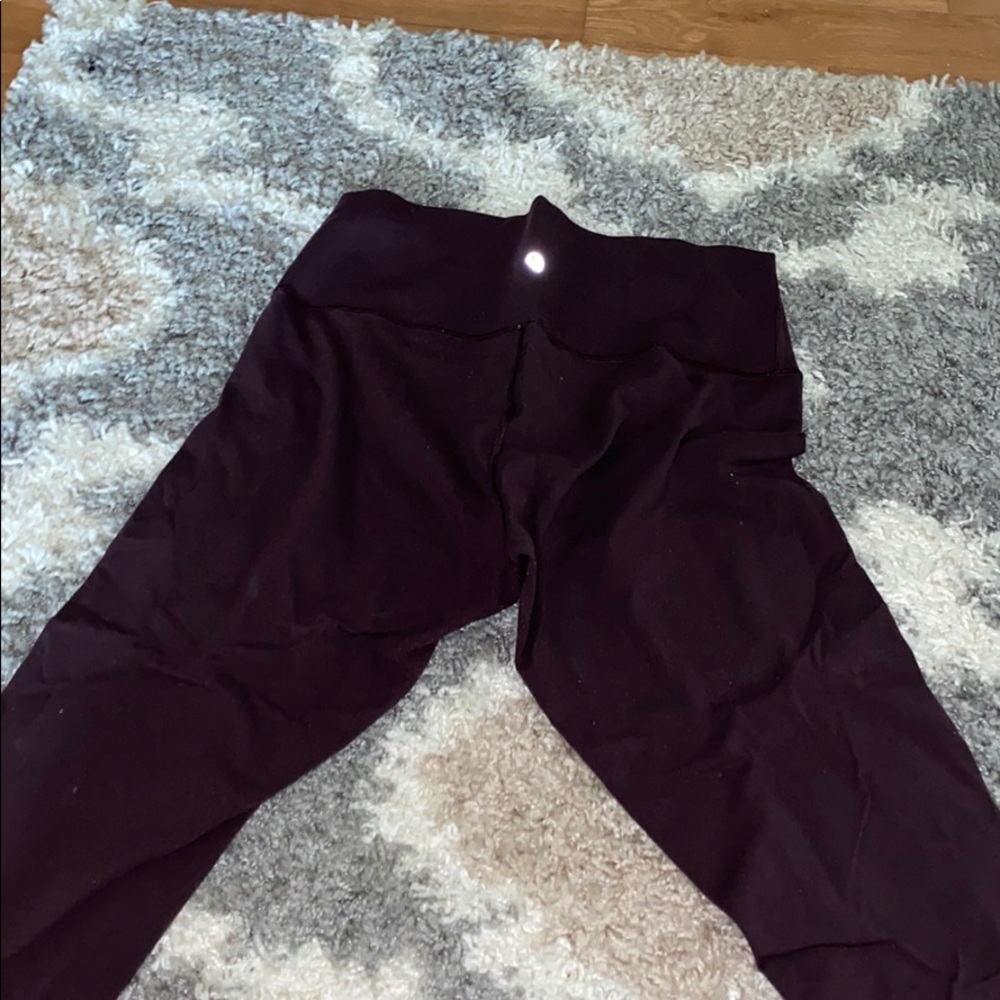 Lulu Lemon Eggplant color align legging 7/8 SIZE 8